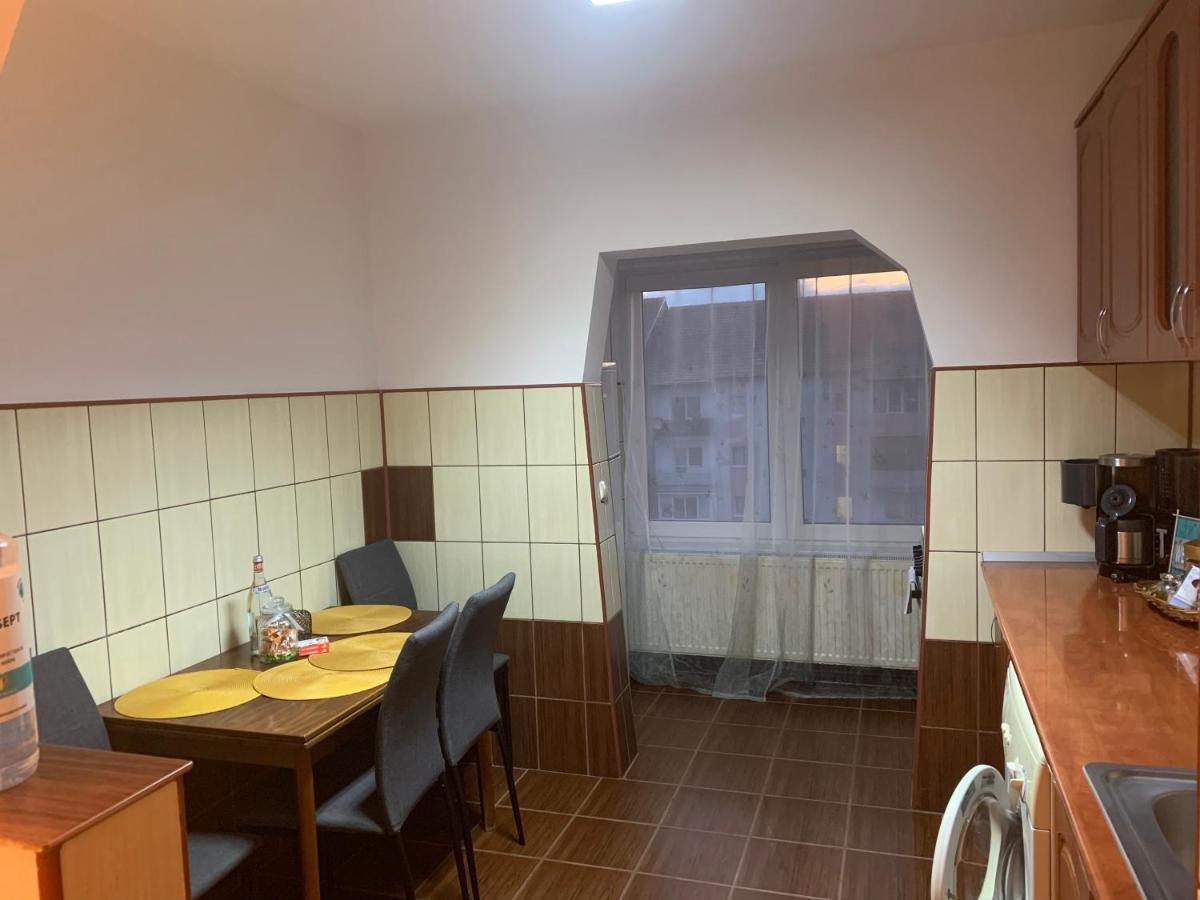 Cazare Medias, Apartament Modern Eksteriør billede